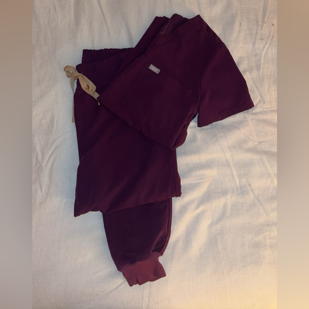 Figs Plum Purple and gold